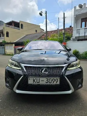 Lexus CT-200H 2012