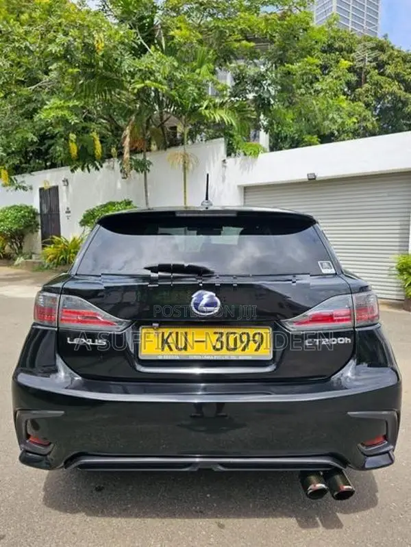 Lexus CT-200H 2012