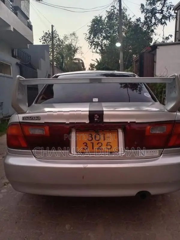 Mazda Familia 2000
