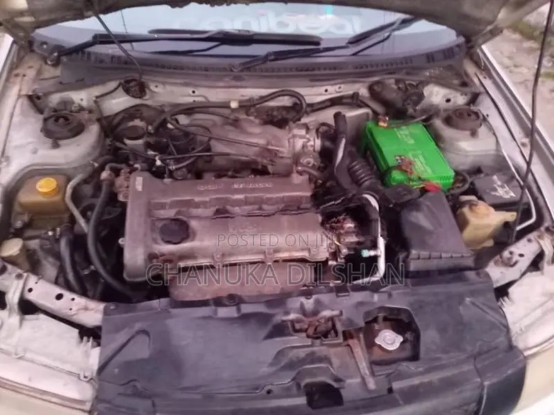 Mazda Familia 2000