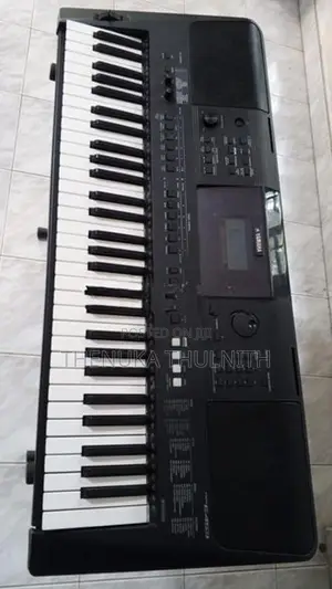 Yamaha PSR E453