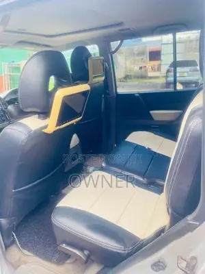 Mitsubishi Montero 2004