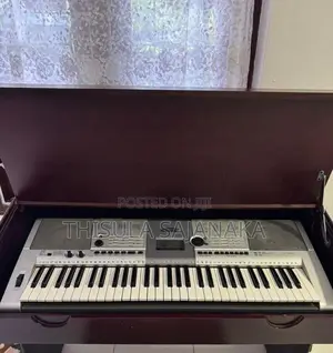 Yamaha PSR E403 Keyboard