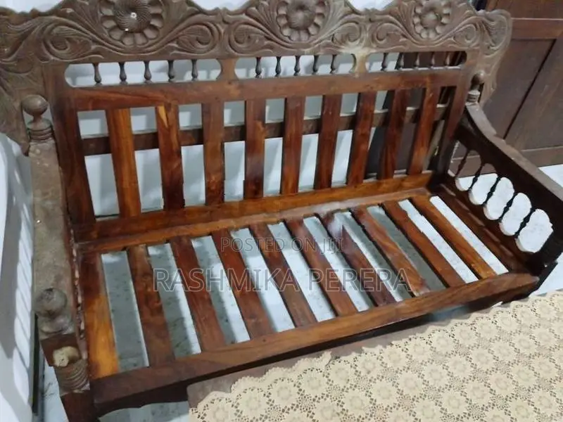 පුටු සෙටිය
