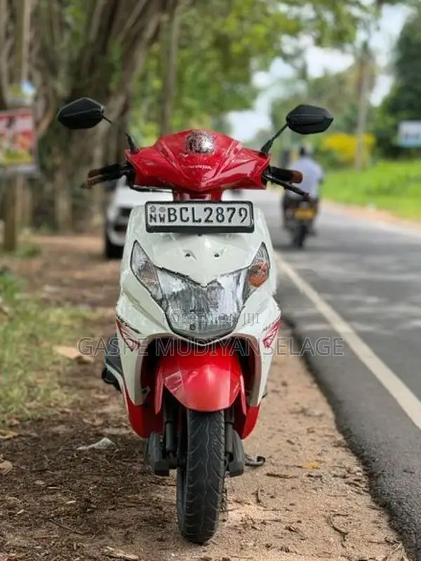 Honda Dio Scooty 2015