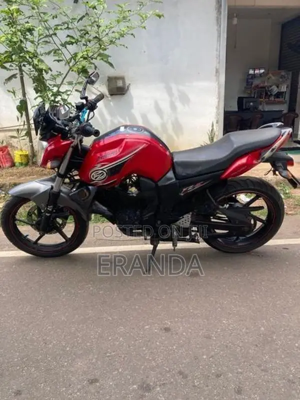 Yamaha FZ 2013