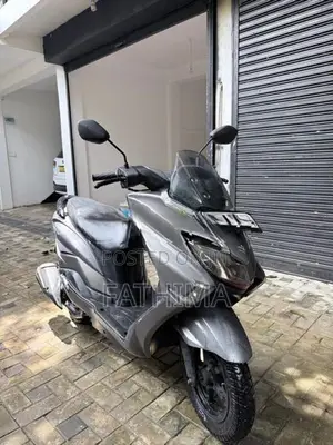 Suzuki Burgman 2019