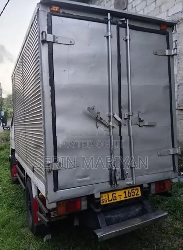 Isuzu Elf 2008