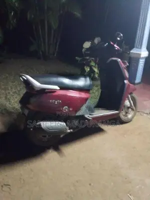 Mahindra Gusto 2015