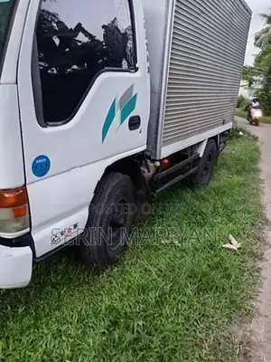 Isuzu Elf 2008