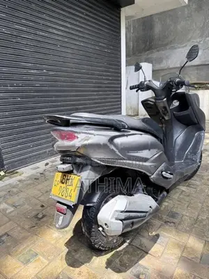 Suzuki Burgman 2019