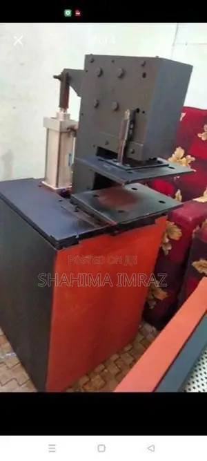 Slipper Cutting Machine