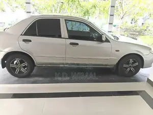 Mazda Familia 2002