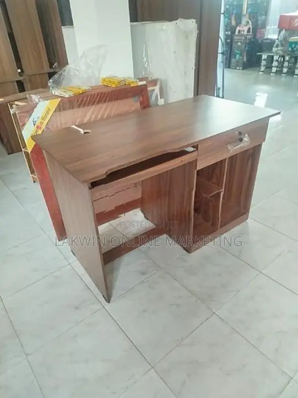 Modern 4x2 Computer Table