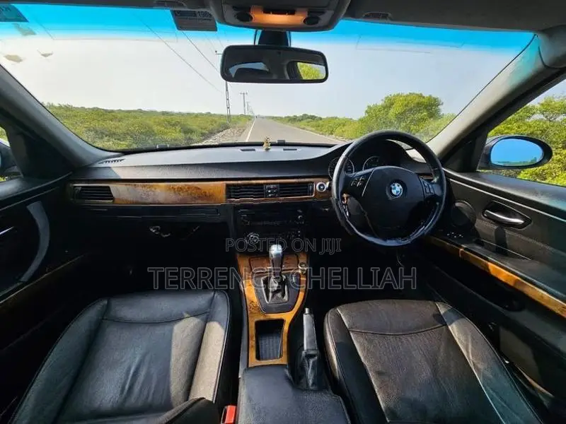 BMW 320i 2007