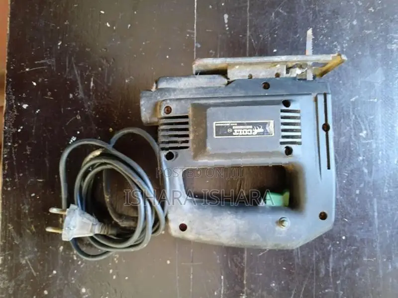 Jigsaw Machine