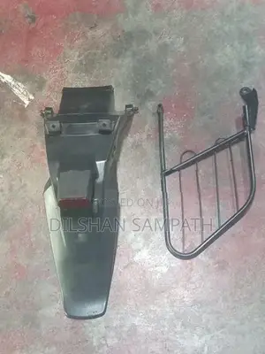 Bajaj Pulsar 180 Black Plastic Rear Mudguard with A Metal Saree Guard