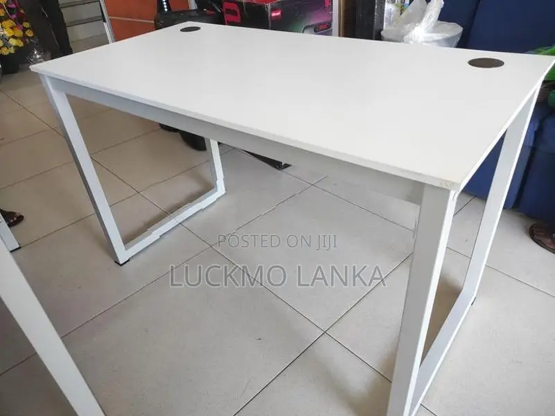 New 4x2 Size Computer Table Finishing (V1)