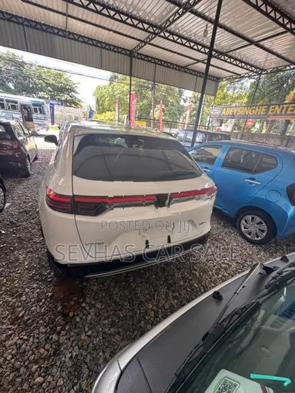 Honda Vezel z premium 2026