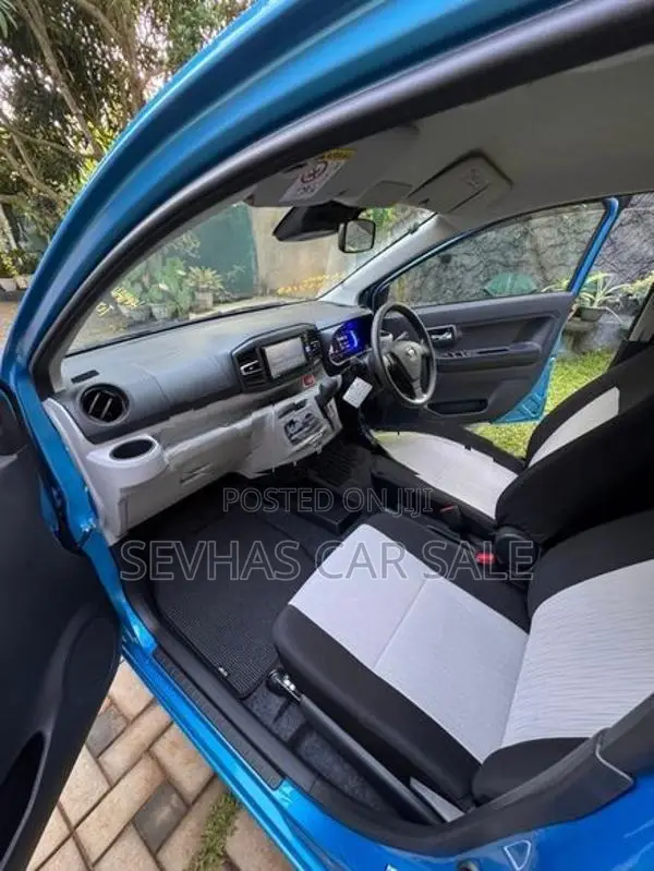 Daihatsu Mira X 2025