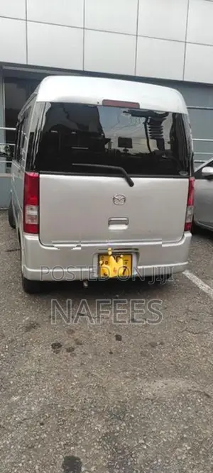 Suzuki Every 2011