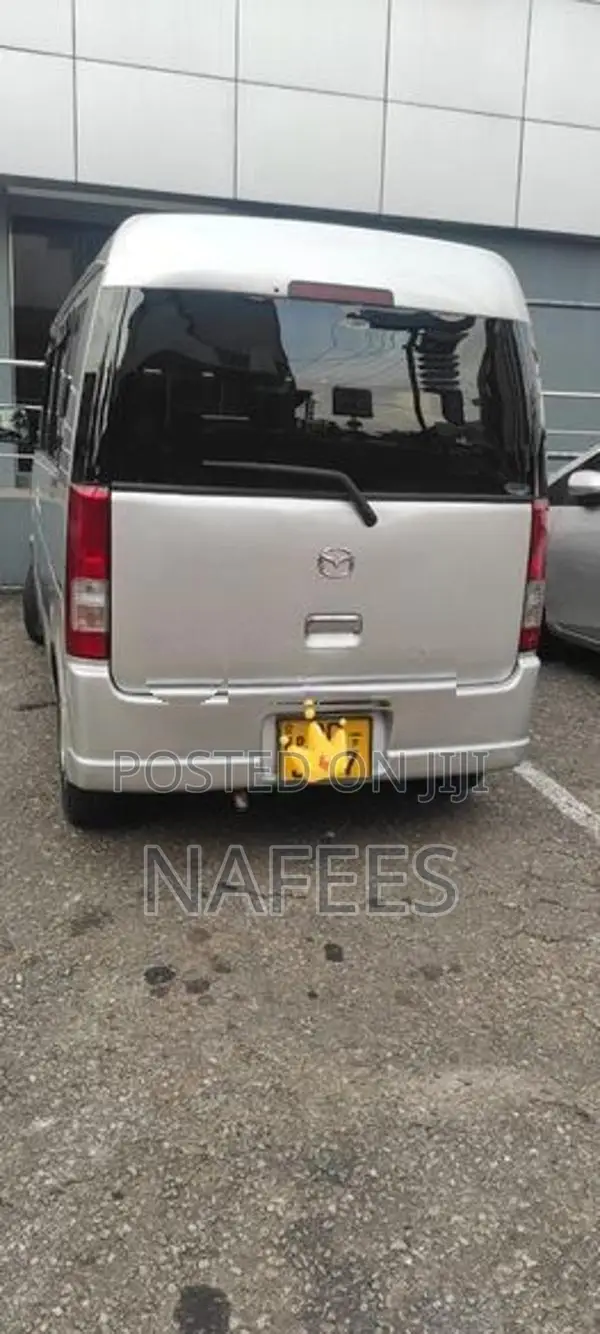 Suzuki Every 2011