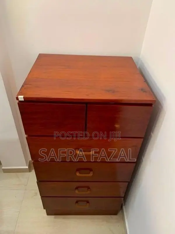 Mahogany Chest of Drawers Cupboard