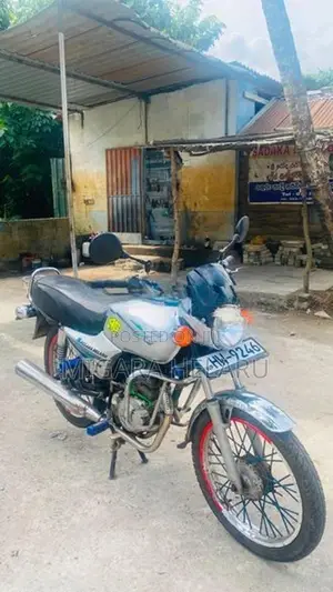 Bajaj Boxer 2004