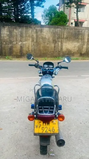 Bajaj Boxer 2004