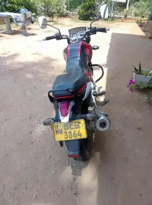 Bajaj V15 2016