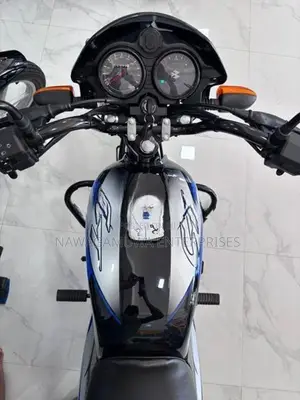 Bajaj CT100 ES 2026