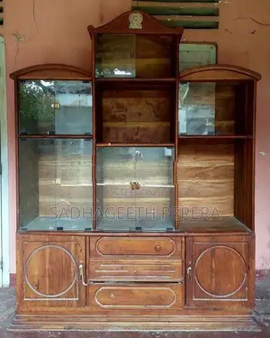 Teak showcase
