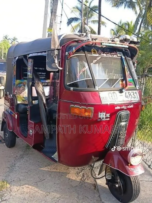 Bajaj RE 2014