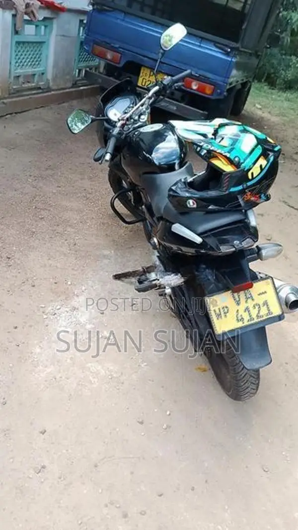 Bajaj Pulsar RS200 palsar 2009