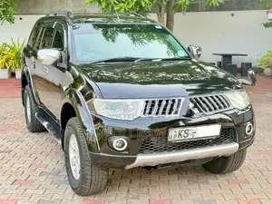 Mitsubishi Montero Sport 2011