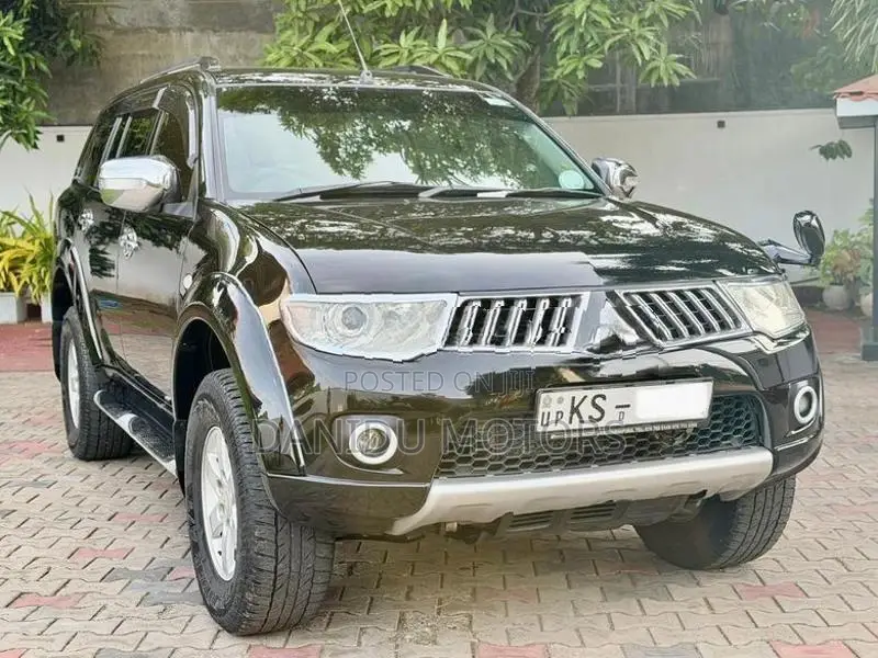 Mitsubishi Montero Sport 2011