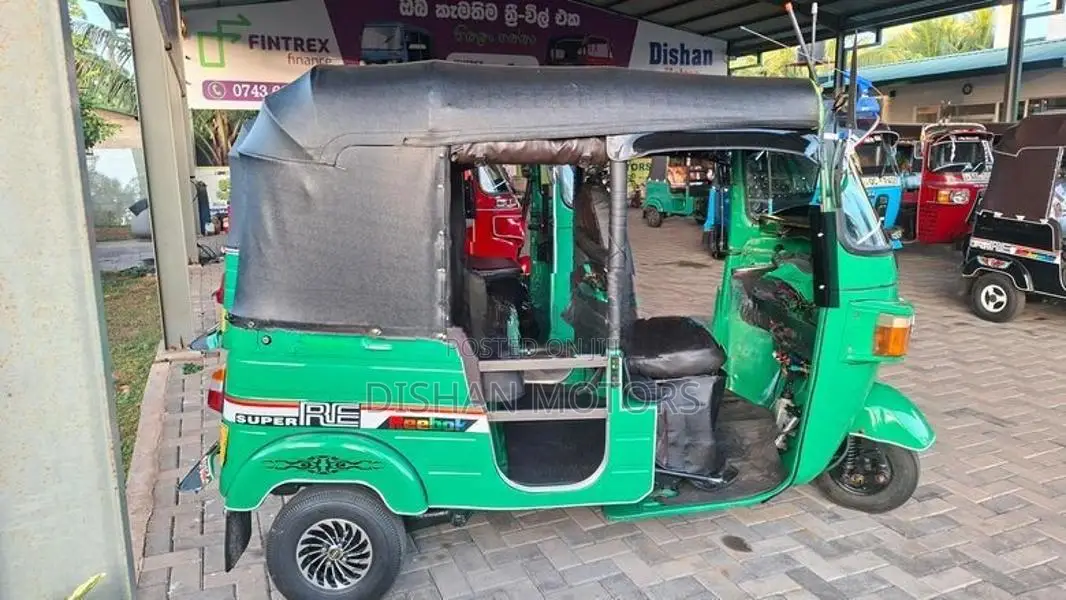 Bajaj RE 4 Stroke 2011