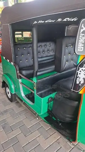 Bajaj RE 4 Stroke 2015