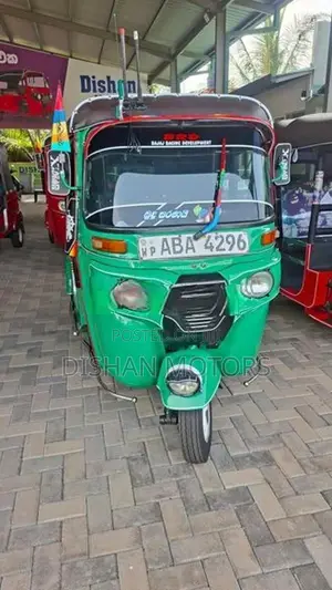 Bajaj RE 4 Stroke 2015