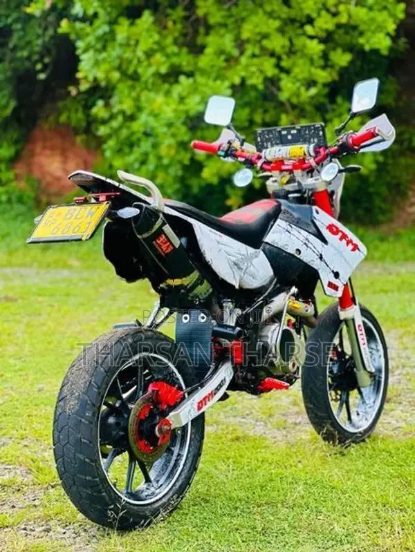 Bajaj Dominar 2015