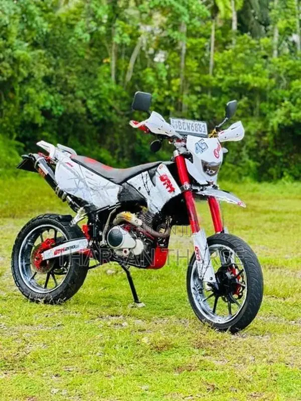 Bajaj Dominar 2015