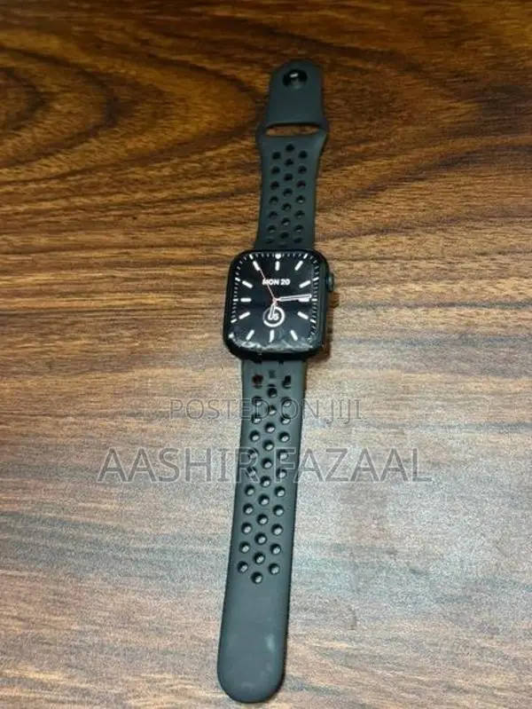 Apple series 7 45MM (Used)