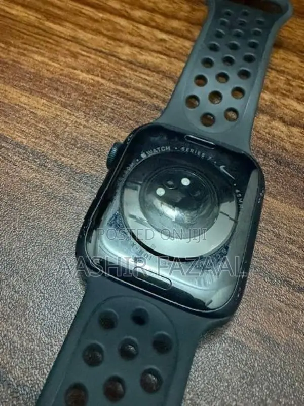 Apple series 7 45MM (Used)