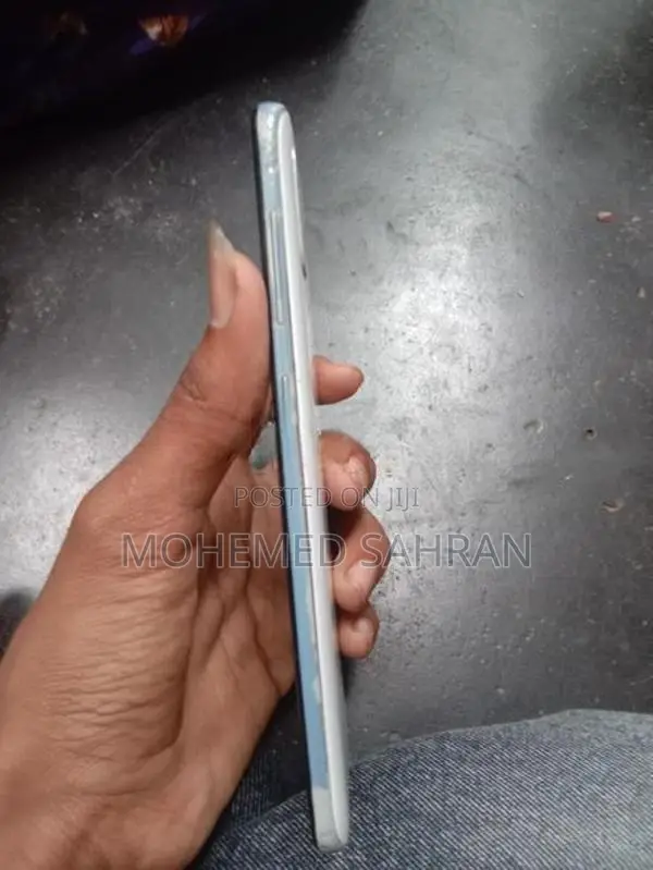 Samsung Galaxy A50 (Used)