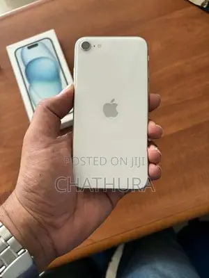 Apple iPhone SE 3 128GB (Used)
