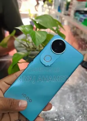 iqoo Z10R (Used)