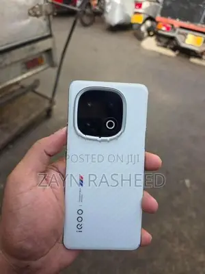 iqoo 13 512gb (Used)