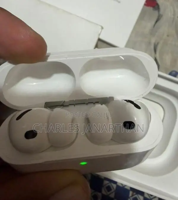 Apple AirPods Pro 3 (Used)