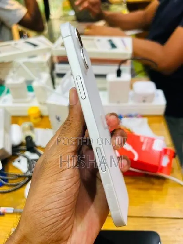 Apple iPhone 16 Plus 128GB (Used)