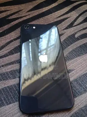 Apple iPhone SE 2 (Used)